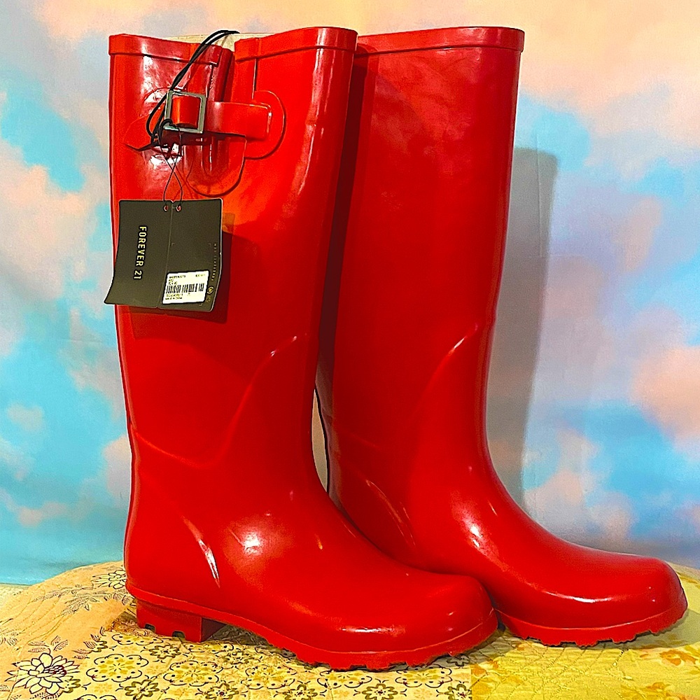 Cute & Fun Cherry Red Women’s Rainboots (Sz 7 New With Tags!)